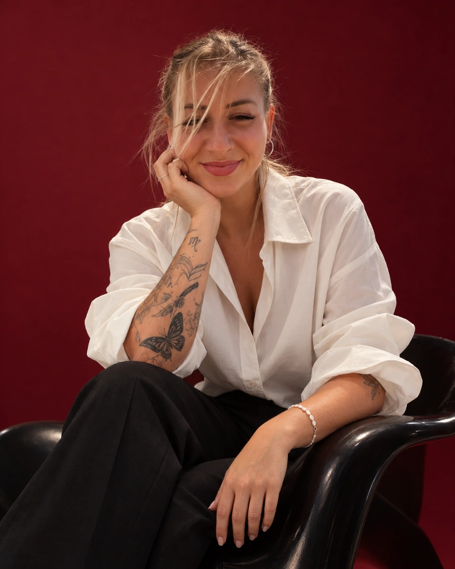 Ritratto editoriale di concept, generato a partire dalla foto fornita di Anna